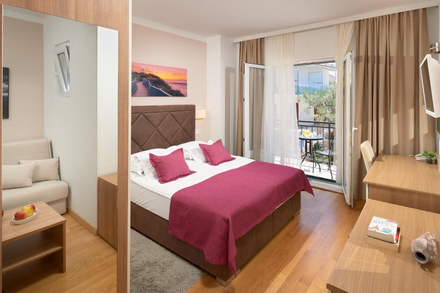 Hotel Fortuna Milna  Kültér fotó