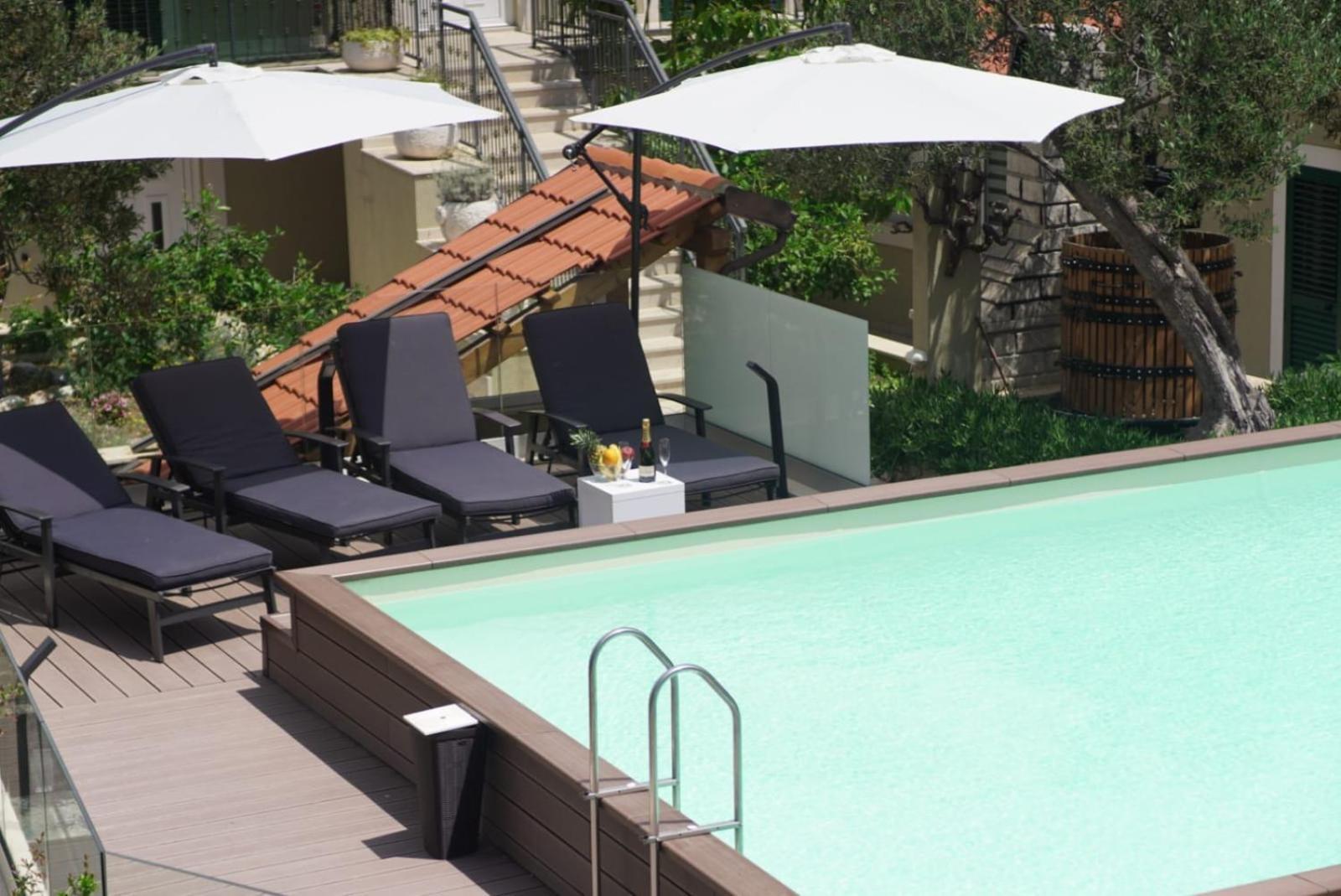 Hotel Fortuna Milna  Kültér fotó