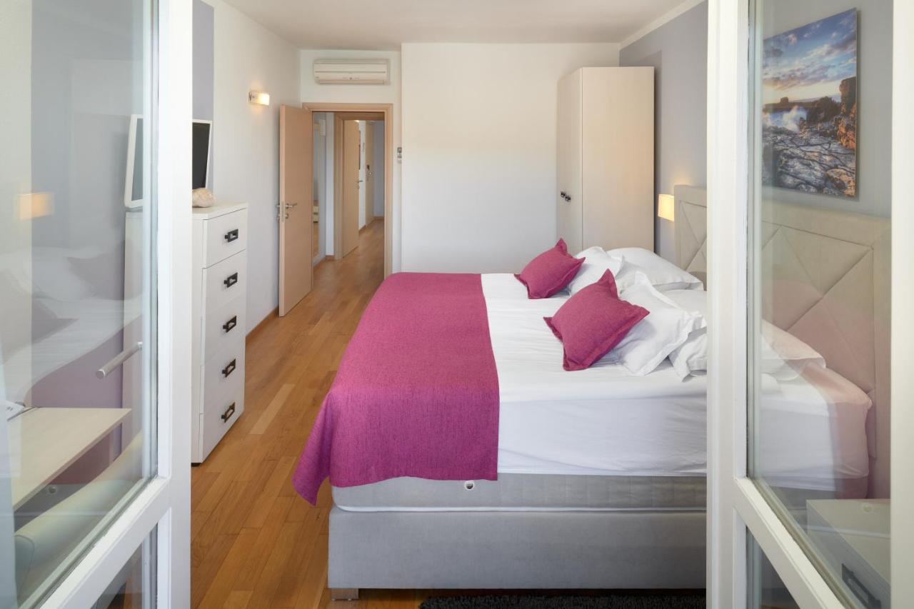 Hotel Fortuna Milna  Kültér fotó