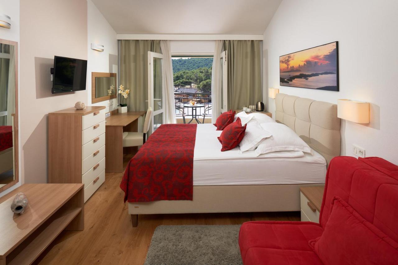 Hotel Fortuna Milna  Kültér fotó