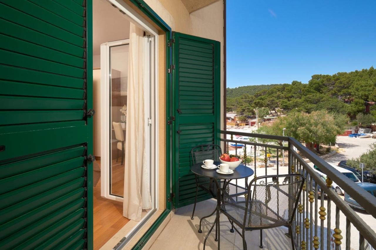Hotel Fortuna Milna  Kültér fotó