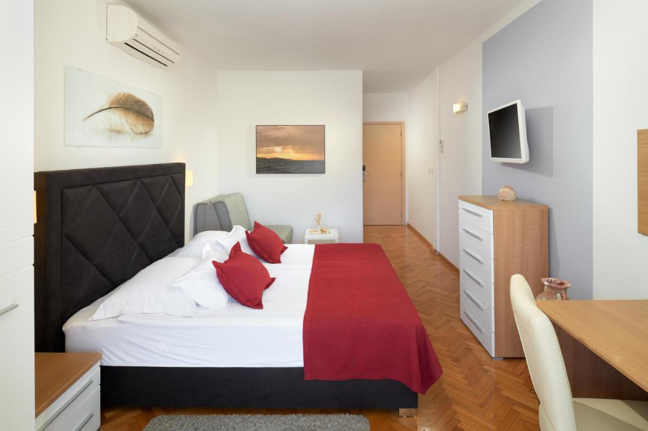 Hotel Fortuna Milna  Kültér fotó